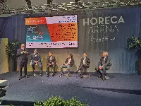 Marco Pesaresi (2° da dx), Direttore Generale Ferrarelle SB, all'International Horeca Meeting 2025