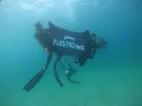 Recupero della plastica abbandonata nei mari e sulle spiagge